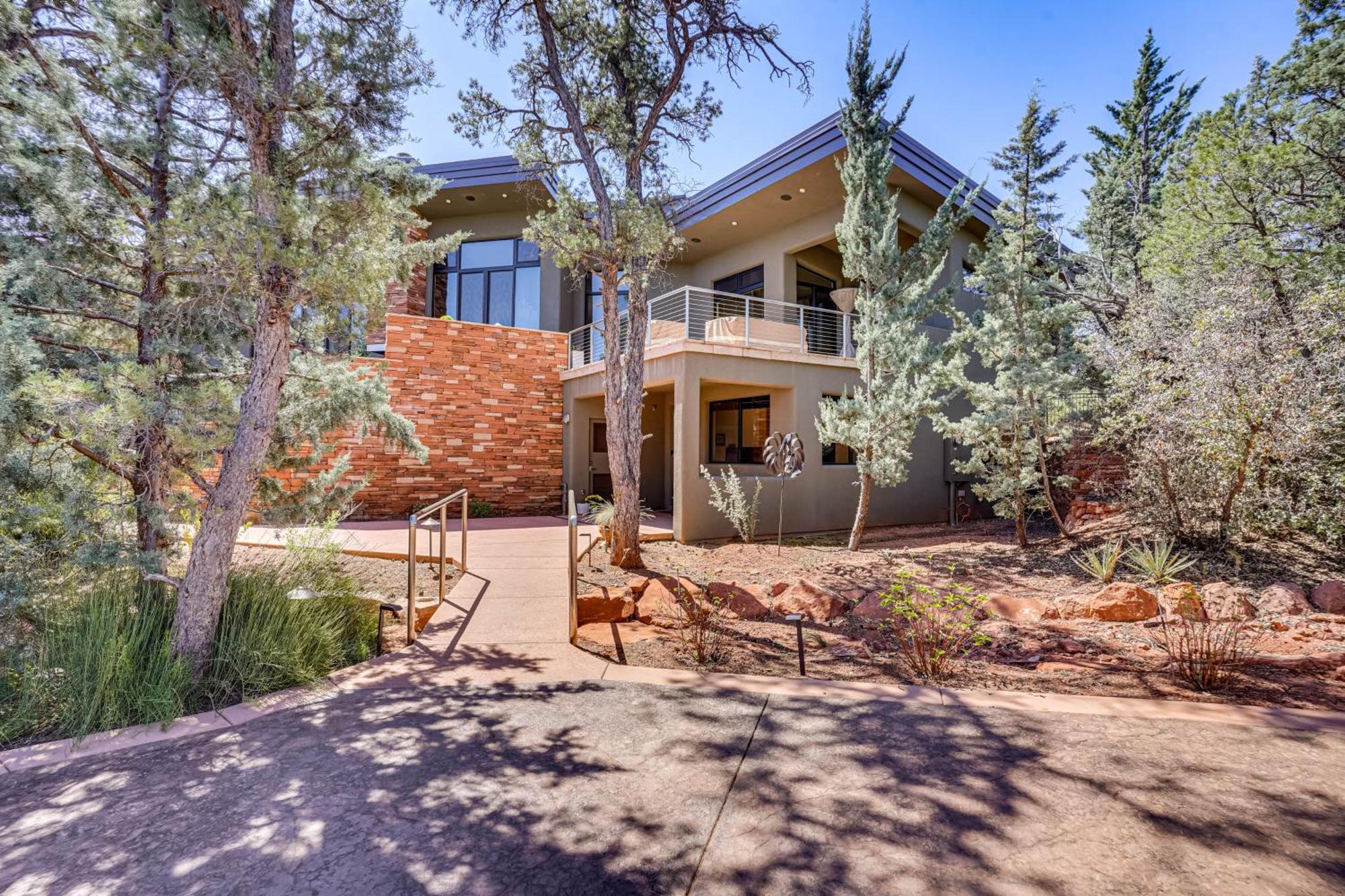 Sedona Couples Retreat With Patio Walk To Trails! Leilighet Eksteriør bilde